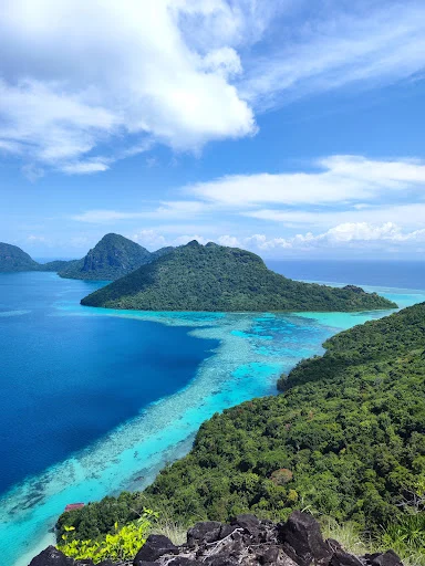 Bohey Dulang Hike Overlook