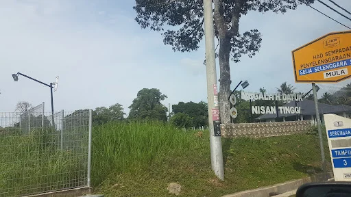 Megalith Datuk Nisan Tinggi